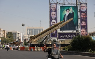 Liên Hiệp Quốc khôi phục cấm vận Iran, Nga và Mỹ lên tiếng