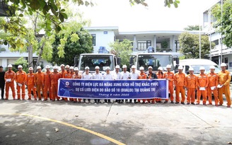 EVNCPC huy động gần 350 nhân lực hỗ trợ Quảng Trị, Hà Tĩnh sau bão số 10