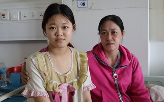 Con muốn sống: Người mẹ vét 2 triệu đồng liều cứu con suy thận giai đoạn cuối