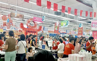 Co.opmart tặng hơn 10.000 hộp sữa cho học sinh dịp khai giảng năm học mới