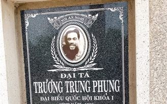 Đại biểu Quốc hội Trương Trung Phụng đoàn kết với Mặt trận Việt Minh