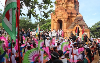 Lấy ngày 24.11 là 'Ngày Văn hóa Việt Nam', cả nước được nghỉ lễ