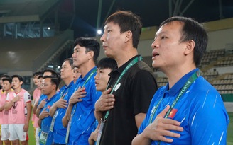 Ông Kim dùng mỗi cầu thủ như một quân bài chiến lược, U.23 Việt Nam nguy hiểm ở từng vị trí