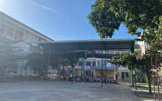 Vụ huy động 624 triệu đồng làm mái che, vệ sinh trường học: Hiệu trưởng nói gì?