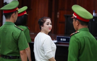 Bà Nguyễn Phương Hằng vắng mặt tại tòa, có ảnh hưởng xét xử?