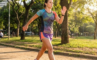 Chuyên gia chỉ cách đi bộ cực tốt cho tuổi 50