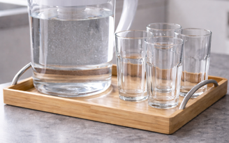 Nước đun sôi để nguội để mấy ngày thì không còn an toàn?