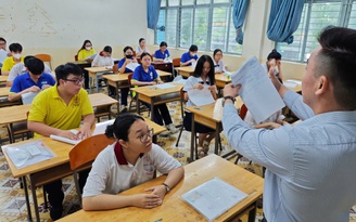 Đối sánh điểm thi tốt nghiệp THPT 5 năm: Nguyên nhân chênh lệch môn ngữ văn