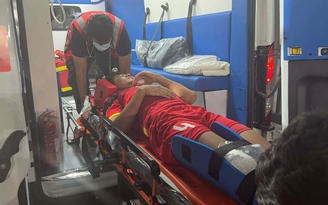 Hiểu Minh chấn thương nặng, Lý Đức thẻ đỏ: Hàng thủ U.23 Việt Nam vụn vỡ, thua đậm U.23 Trung Quốc