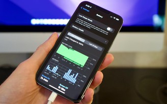 Sạc nhanh iPhone có khiến pin chai sớm?