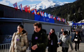 NATO trong hố sâu chia rẽ