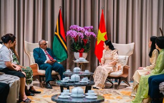 Trường đại học Văn Lang đón tiếp Thủ tướng Cộng hòa Vanuatu - Tăng cường hợp tác giáo dục quốc tế