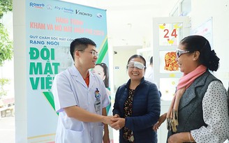 20 năm vì đôi mắt Việt: V.Rohto với hàng trăm nghìn ca khám, mổ mắt miễn phí
