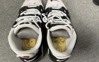 Buôn lậu 546 kg vàng từ Trung Quốc về Việt Nam: Giấu trong giày, quấn quanh bụng