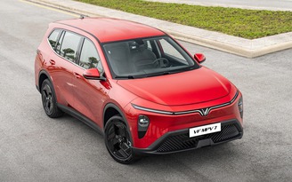 Cao hơn bản dịch vụ Limo Green 70 triệu, VinFast VF MPV 7 thêm trang bị gì?