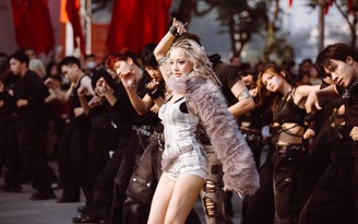 Thời trang đường phố lên ngôi mỗi dịp lễ, cuối tuần