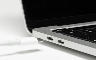 Sự thật về 'ma trận' cổng kết nối trên laptop khiến người dùng mất tiền oan