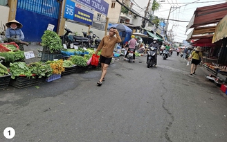 Bày hàng mua bán tràn lan trên vỉa hè, lòng đường