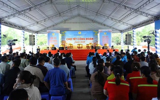 Hơn 50.000 suất quà đến với người lao động Tây Ninh dịp tết