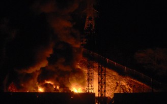 Tổng thống Maduro kích hoạt kế hoạch phòng thủ, FAA cấm bay từ không phận Venezuela