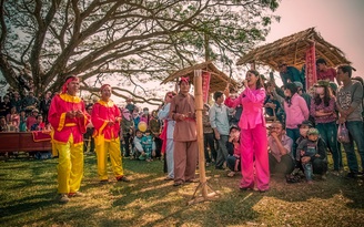 Nghe anh Hiệu hát bài chòi