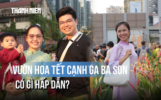 Người dân TP.HCM nôn nao đón tết, rủ nhau check-in vườn hoa tết cạnh ga Ba Son