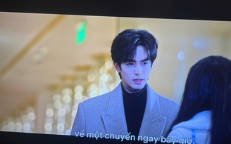 Yêu cầu Netflix gỡ 'Tôi như ánh dương rực rỡ' vì có đường lưỡi bò, phim vẫn phát