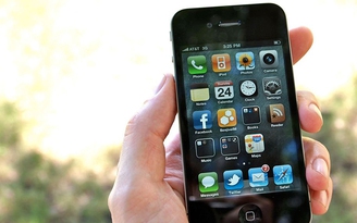 iPhone 4 bất ngờ quay lại thời hoàng kim
