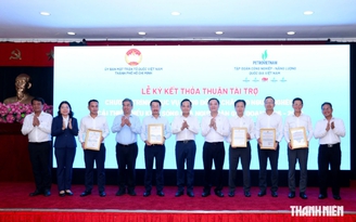 TP.HCM và Petrovietnam đồng hành chăm lo người dân, người lao động