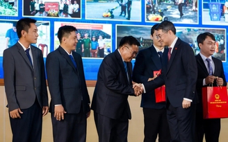 Khen thưởng nhà khoa học ứng dụng công nghệ tìm kiếm hài cốt liệt sĩ Khen thưởng nhà khoa học ứng dụng công nghệ tìm kiếm hài cốt liệt sĩ
