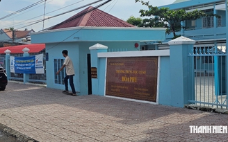 Nguyên hiệu trưởng, phó hiệu trưởng bị kỷ luật vì để sai sót đề 3 khối lớp Nguyên hiệu trưởng, phó hiệu trưởng bị kỷ luật vì để sai sót đề 3 khối lớp