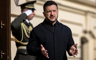 Ông Zelensky tố Mỹ 'chọn phe' giữa lúc Nga tăng tập kích