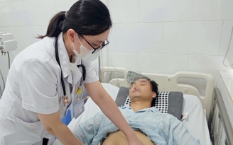 Người đàn ông bị viêm gan cấp do dùng trùng thuốc chứa paracetamol
