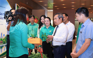 Hà Nội yêu cầu gắn thu hồi đất với chuyển đổi nghề, bảo đảm sinh kế Hà Nội yêu cầu gắn thu hồi đất với chuyển đổi nghề, bảo đảm sinh kế