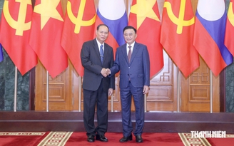Việt Nam - Lào hướng tới mục tiêu thương mại song phương 5 tỉ USD