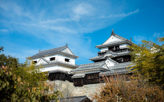 Câu chuyện về một tòa thành ở Ehime có tuổi đời hơn 4 thế kỷ trên Katsuyama