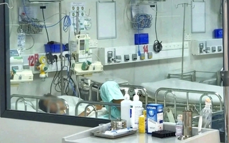 Trong lớp học có trẻ nhiễm não mô cầu, khi nào cần uống kháng sinh dự phòng? Trong lớp học có trẻ nhiễm não mô cầu, khi nào cần uống kháng sinh dự phòng?