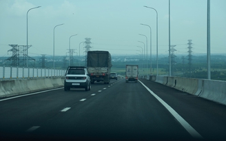 Lần đầu chạy cao tốc Bến Lức - Long Thành, tài xế cần lưu ý gì? Lần đầu chạy cao tốc Bến Lức - Long Thành, tài xế cần lưu ý gì?
