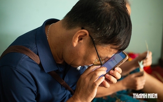 Tấm lòng của người cán bộ hội khiếm thị