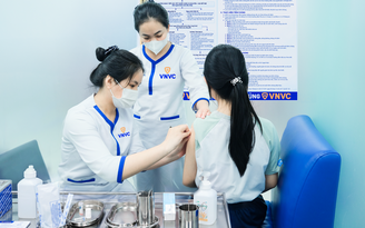 Não mô cầu: Trẻ có bệnh nền, cần lưu ý gì khi tiêm vắc xin?