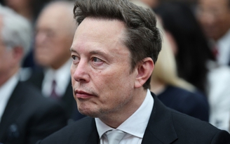 Tỉ phú Musk cảnh báo các chính trị gia muốn điều tra ông