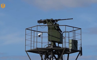 Ukraine triển khai súng robot AI săn UAV