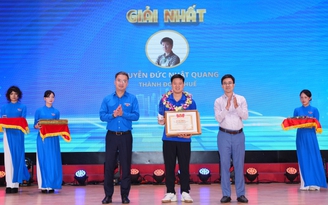 Trao 90 giải thưởng về tin học cho cán bộ, công chức trẻ Trao 90 giải thưởng về tin học cho cán bộ, công chức trẻ