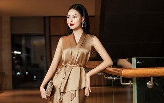 Diện váy lụa đón tết, khi sự sang trọng lên ngôi