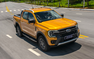 Xe bán tải: Ford Ranger bỏ xa các đối thủ ngay trong bước 'chạy đà' doanh số