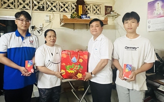 Tết Bính Ngọ, mừng tuổi mới trẻ mồ côi