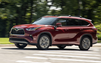 Lái ô tô hybrid leo dốc cao, vì sao không nên dùng chế độ số B?