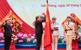 Tổng Bí thư Tô Lâm trao danh hiệu Anh hùng Lực lượng vũ trang nhân dân tặng Quân chủng Hải quân