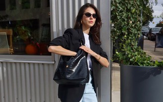 Ngày nào cũng đẹp khi diện quần jeans, sơ mi và blazer