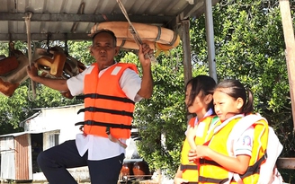 Người đưa đò miễn phí suốt 40 năm